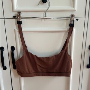 SKIMS - NWOT - Chocolate Brown Scoop Bralette with  Adjustable Bra - M